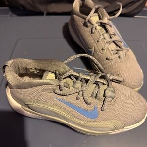 Youth Nike ISO fly sneakers